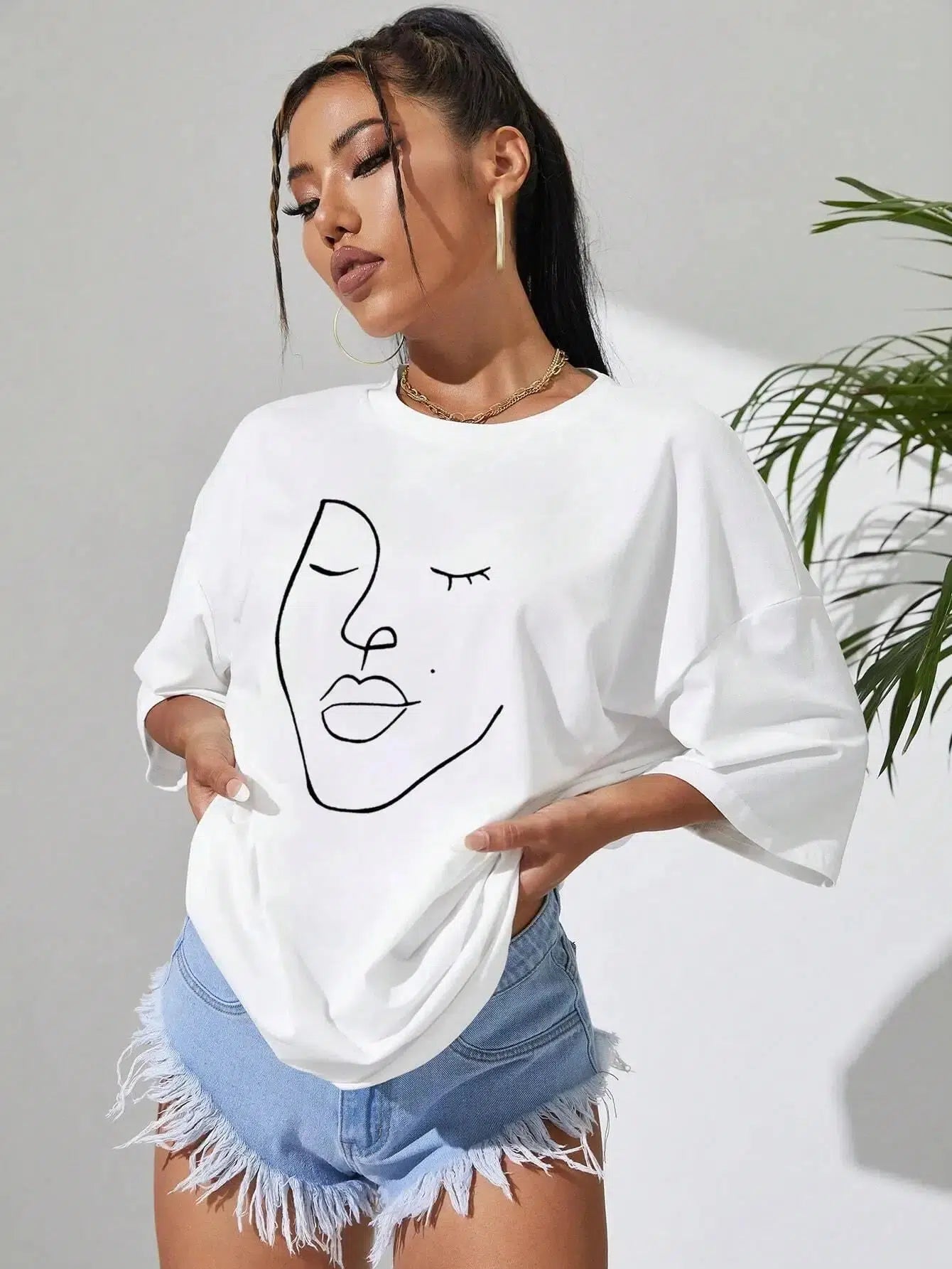 Abstract Woman Face Tee - Trendy Korean Y2K Fashion for a Stylish Look