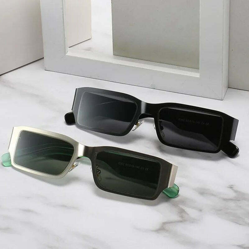 Cyberpunk Rectangle Metal Sunglasses for Y2K Style - Trendy Rectangle Shades for Men