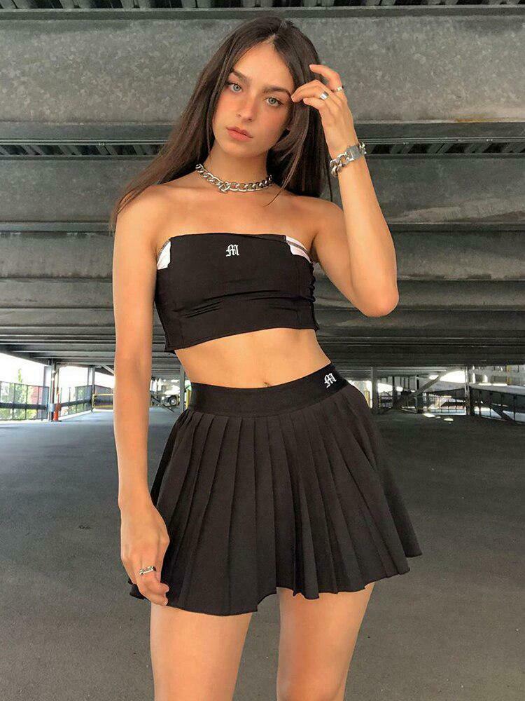 Pleated Black Mini Tennis Skirt - Stylish Y2K Clothing for Trendy Athletes