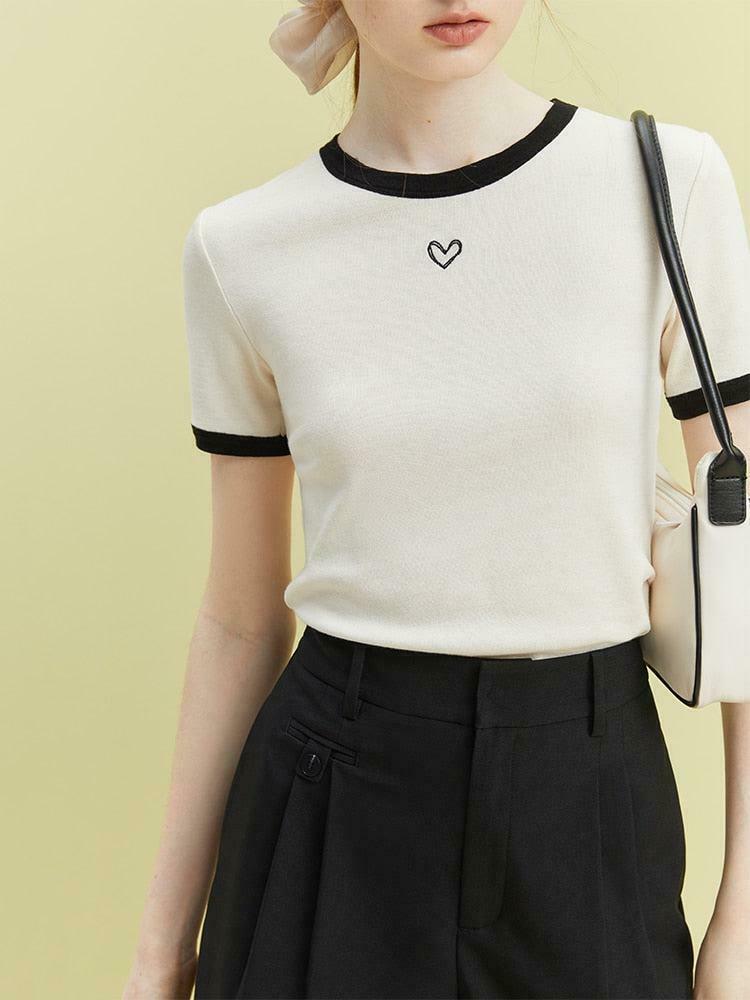 Soft Girl Minimal Heart Tee - Trendy Y2K Clothing for a Stylish Look