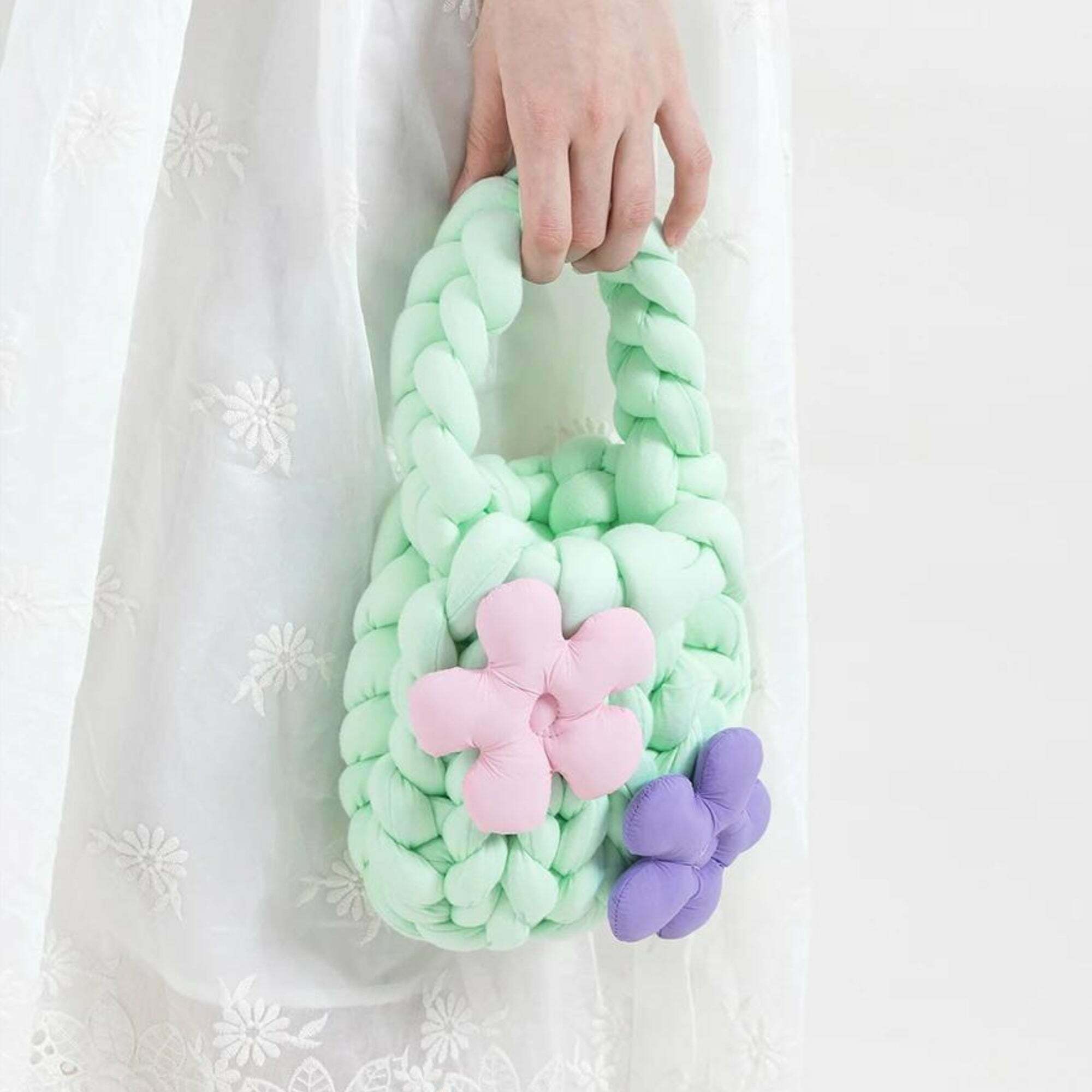 Soft Girl Super Bulky Yarn Handbag - Trendy Y2K Style Accessory for Fashion Enthusiasts