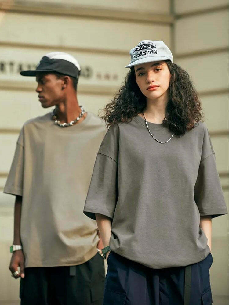 Trendy Y2K Style Casual Basic Tee for Men - Cute & Simple Grunge Fashion 2024