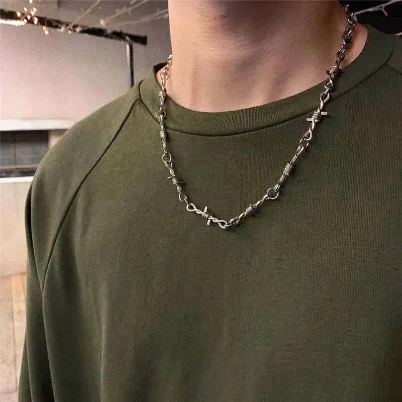 Y2K Barbed Wire Necklace - Trendy Grunge Wire Jewelry for Cyber Style and 2000s Outfits