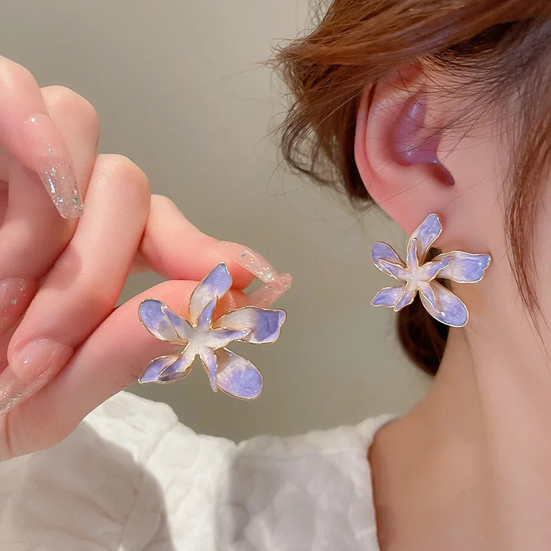 Y2K Flower Gold Stud Earrings - Trendy Floral Jewelry for Y2K Fashion & Outfits